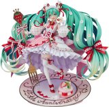 Vocaloid Hatsune Miku 15th Anniversary Strawberry Macaron Ver Good Smile Company Scale Figure