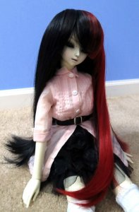 Doll Wig Sara - Black Red Split